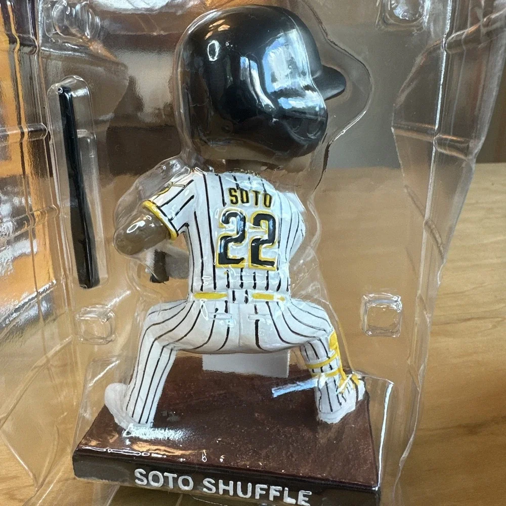2023 San Diego Padres #22 Juan Soto Shuffle Canel's Bobblehead SGA Baseball Bat